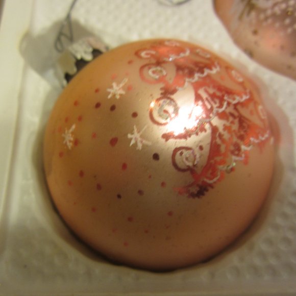 UNIQUE VTG SET OF 5 GLASS PINK ROUND ORNAMENTS, MADE IN AUSTRIA, HAND PAINTED - Picture 6 of 8